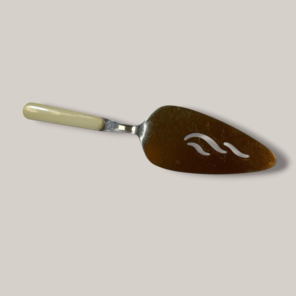 Vintage International Heartland Pie Cake Server Farm Scene Stainless Taiwan 10¼" - Picture 2 of 6